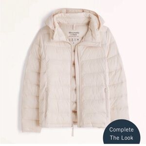 Abercrombie & Fitch Women's Beige Puffer Jacket